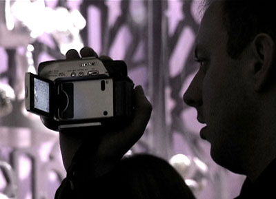 Visage derrière une caméra, extrait du film de Sara Millot intitulé Mandala